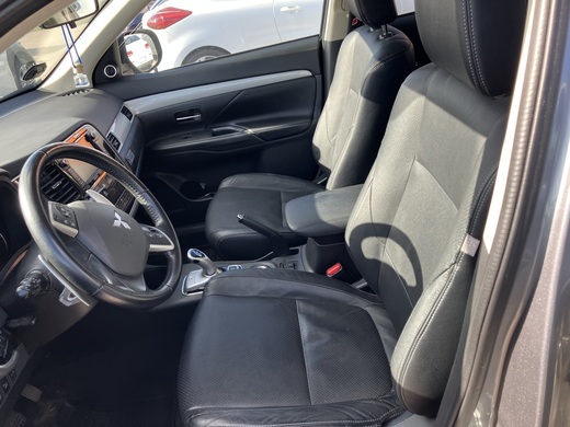 Mitsubishi Outlander vaihtoauto