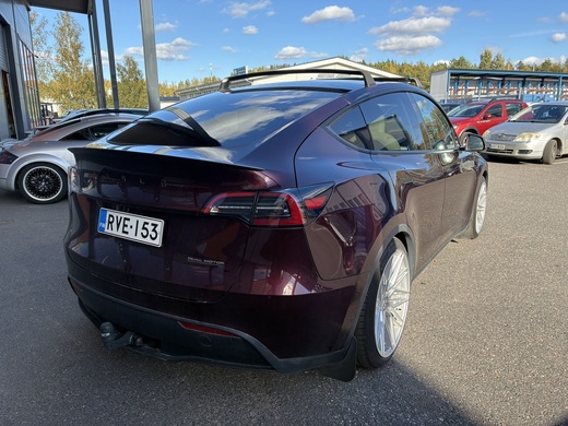 Tesla Model Y vaihtoauto