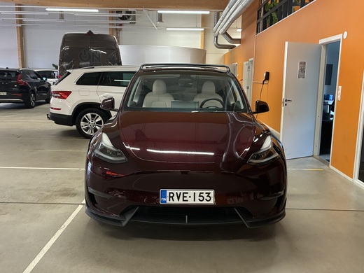 Tesla Model Y vaihtoauto