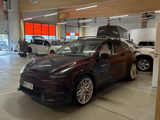 Tesla Model Y vaihtoauto