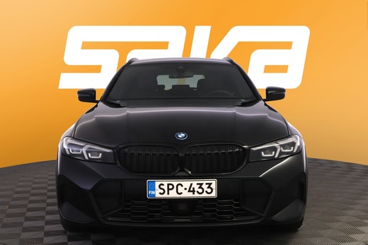 BMW 330 vaihtoauto