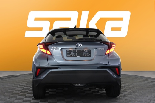 Toyota C-HR vaihtoauto