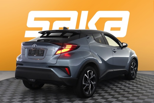 Toyota C-HR vaihtoauto