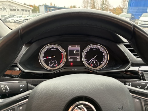 Skoda Superb vaihtoauto