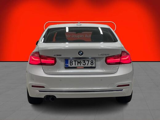 BMW 320 vaihtoauto