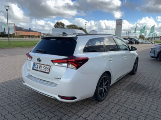 Toyota Auris vaihtoauto