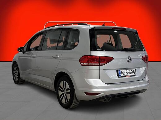 Volkswagen Touran vaihtoauto