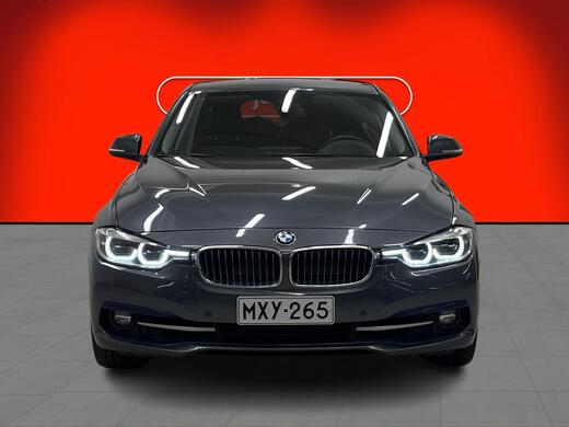 BMW 330 vaihtoauto