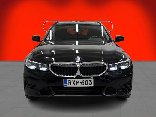 BMW 330 vaihtoauto