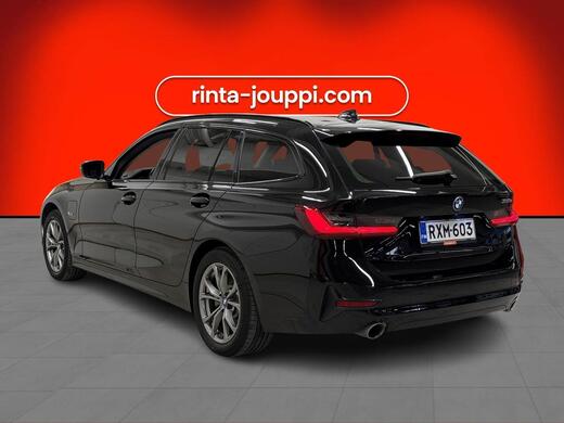 BMW 330 vaihtoauto