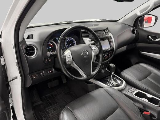 Nissan Navara vaihtoauto