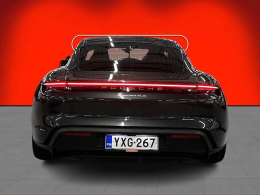 Porsche Taycan vaihtoauto