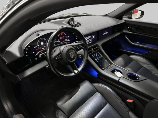 Porsche Taycan vaihtoauto