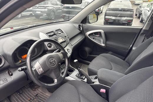 Toyota RAV4 vaihtoauto