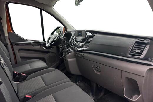 Ford Tourneo Custom vaihtoauto