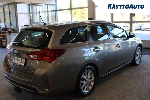 Toyota Auris vaihtoauto