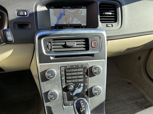 Volvo V60 Cross Country vaihtoauto
