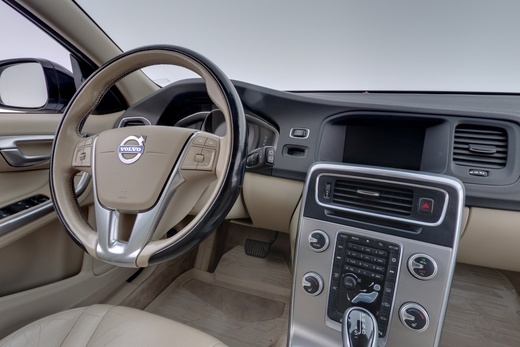 Volvo V60 Cross Country vaihtoauto