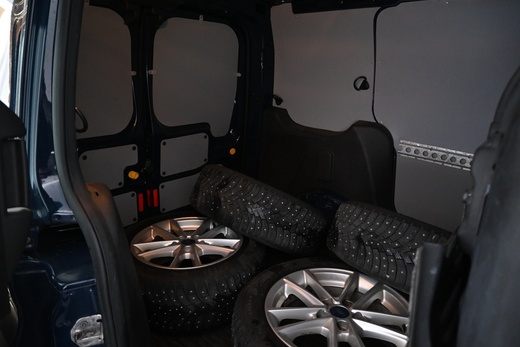 Ford Transit Connect vaihtoauto