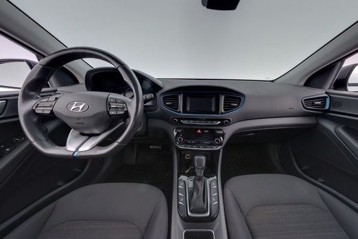 Hyundai IONIQ hybrid vaihtoauto