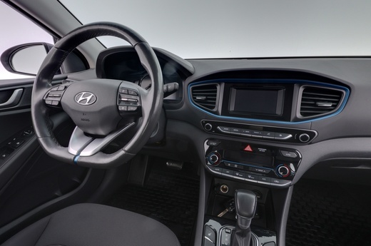 Hyundai IONIQ hybrid vaihtoauto
