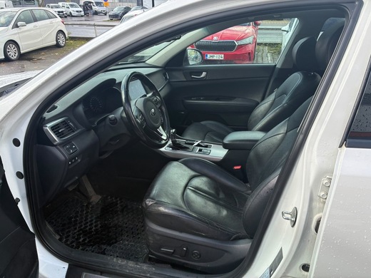 Kia Optima vaihtoauto