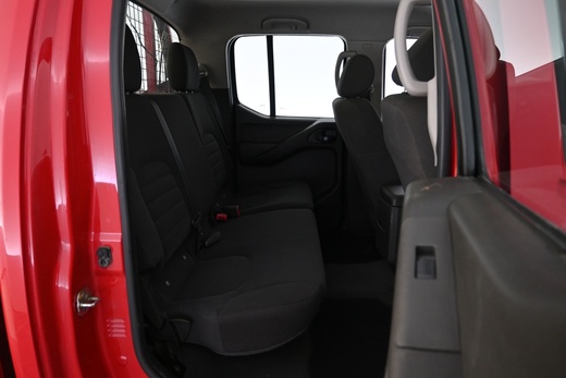 Nissan Navara vaihtoauto
