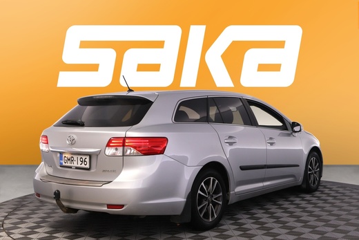 Toyota Avensis vaihtoauto