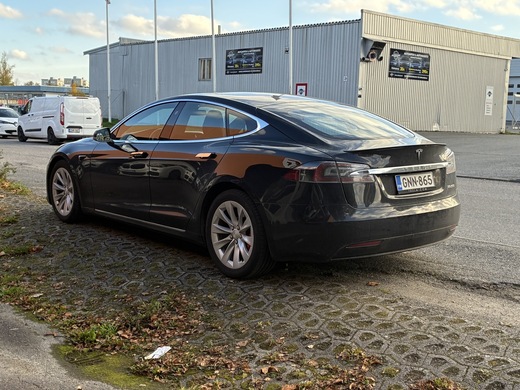 Tesla Model S vaihtoauto