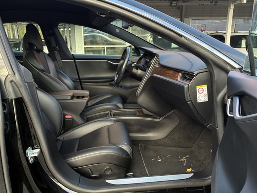 Tesla Model S vaihtoauto