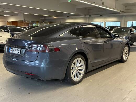 Tesla Model S vaihtoauto