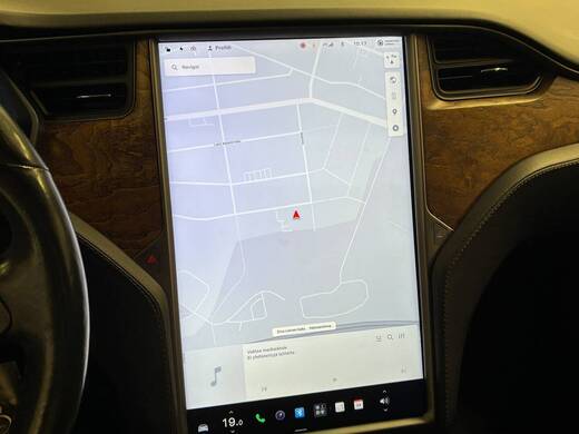 Tesla Model S vaihtoauto