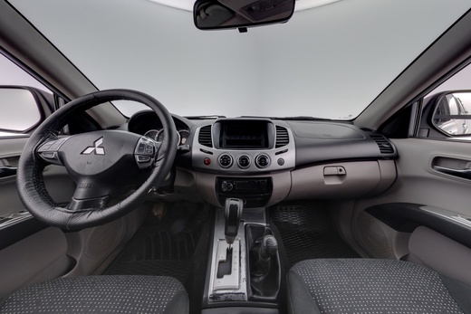 Mitsubishi L200 vaihtoauto