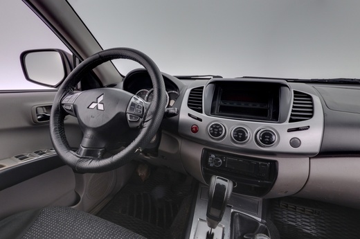 Mitsubishi L200 vaihtoauto