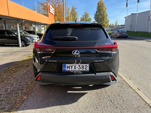 Lexus UX vaihtoauto