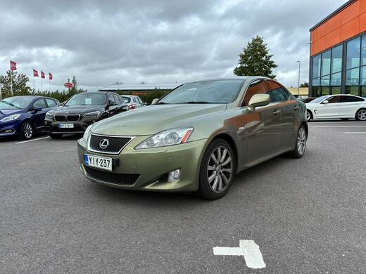 Lexus IS vaihtoauto