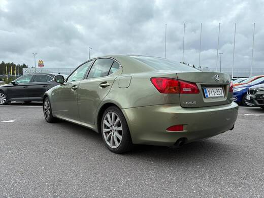 Lexus IS vaihtoauto