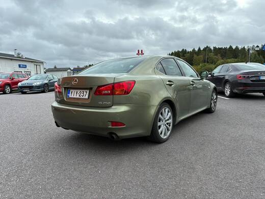 Lexus IS vaihtoauto