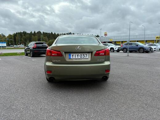 Lexus IS vaihtoauto