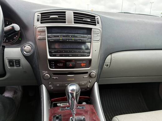 Lexus IS vaihtoauto