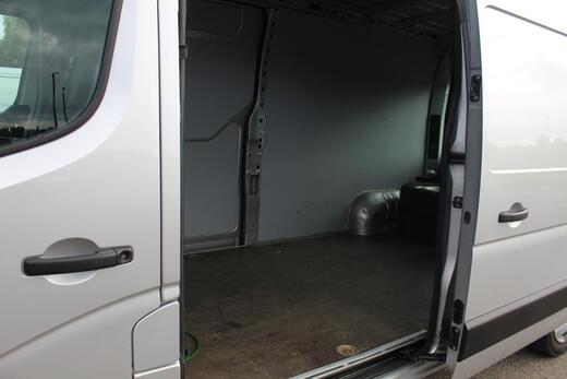 Nissan NV400 vaihtoauto