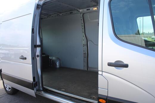 Nissan NV400 vaihtoauto