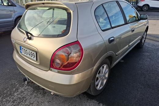 Nissan Almera vaihtoauto