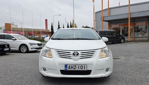 Toyota Avensis vaihtoauto