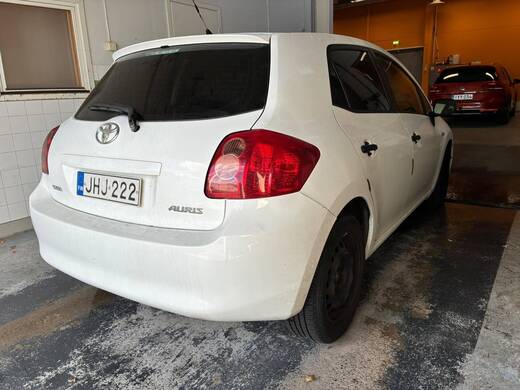 Toyota Auris vaihtoauto