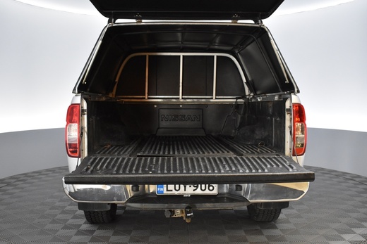 Nissan Navara vaihtoauto