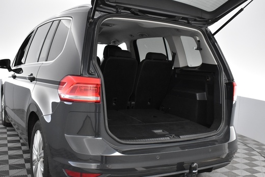 Volkswagen Touran vaihtoauto