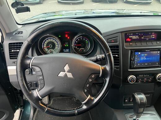 Mitsubishi Pajero vaihtoauto