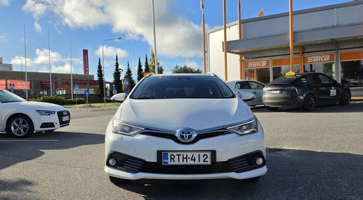 Toyota Auris vaihtoauto