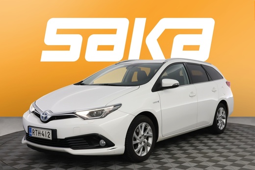 Toyota Auris vaihtoauto